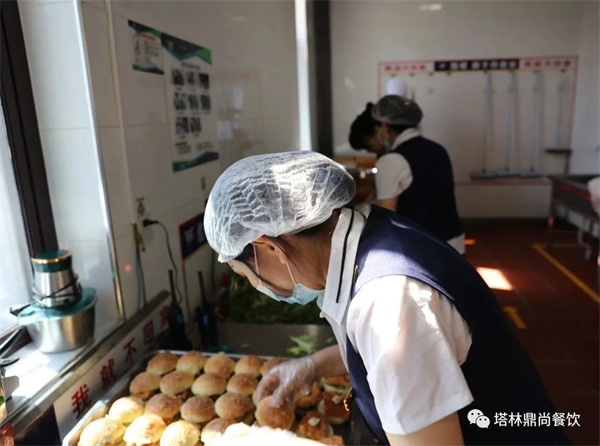 鼎尚資訊丨豐富菜肴，提升品質，小吃美食節活動圓滿舉行。